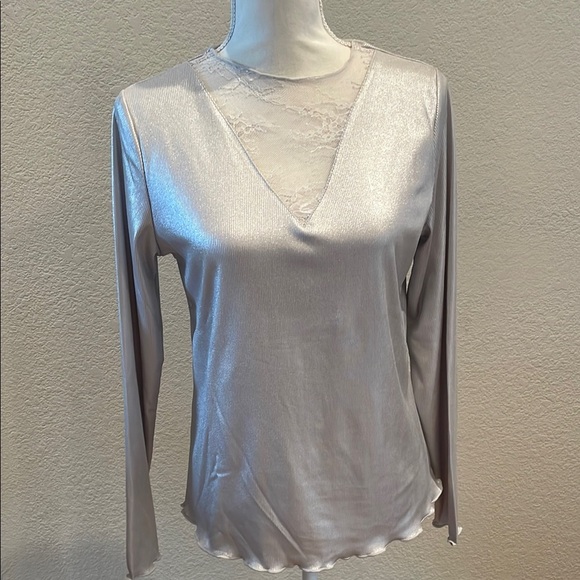 New Jessica Simpson Gray Long Sleeve Fitted Blouse With Lace Deep-V Neckline - Picture 1 of 8